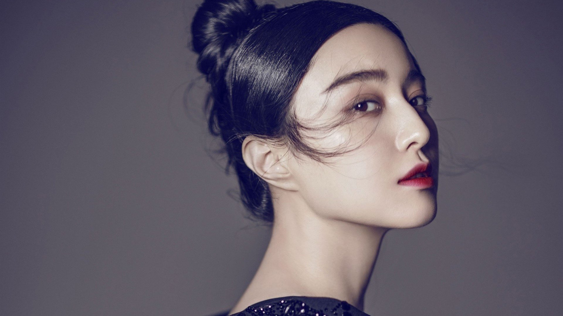 开云体育中国-双重爆发，姆巴佩以超级英雄模式拯救法国，阿森纳用精密机器式胜利为英超争冠加码—两种制胜哲学的现代演绎