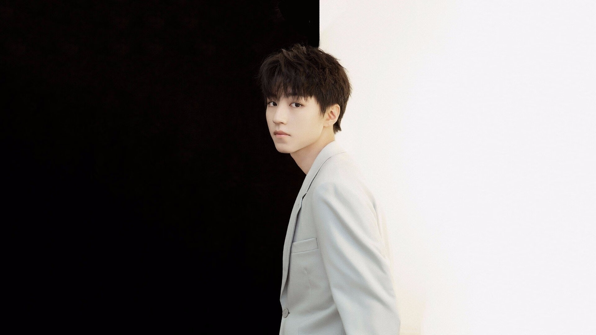 开云体育入口-时空交错的河流，上海滩见证克莱-汤普森的完美独行