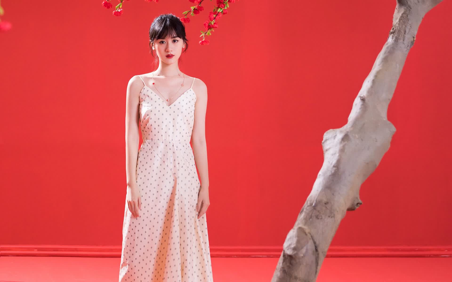 开云体育平台APP-绿茵与硬木的共鸣，西甲国家德比焦点战与猛龙连续得分压制新疆队的战术交响