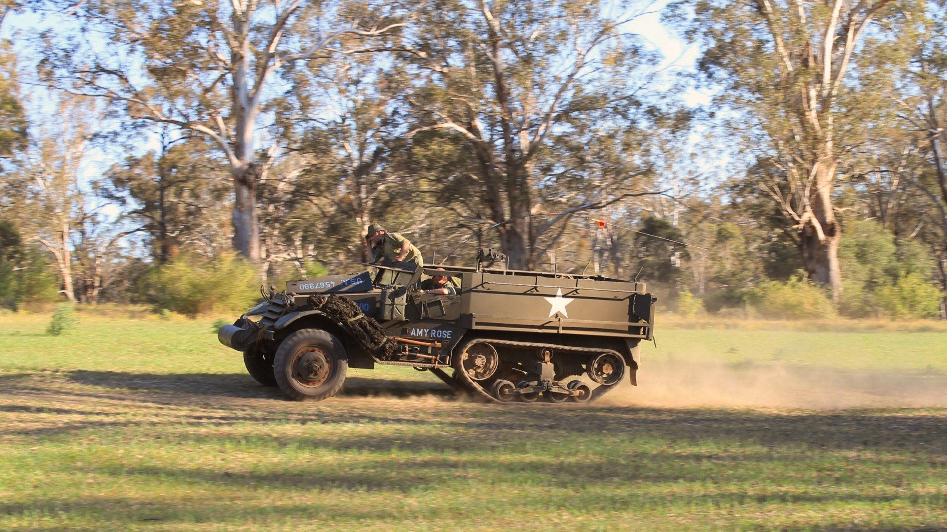 绿茵与硬木的共鸣，西甲国家德比焦点战与猛龙连续得分压制新疆队的战术交响